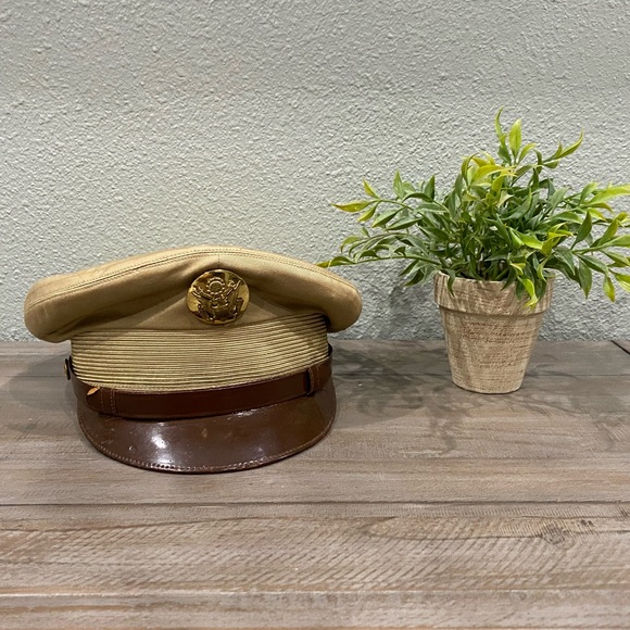 AUTHENTIC VTG MILITARY HAT WITH AUTHENTIC EMBLEMS - Picture 1 of 11